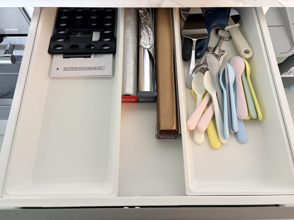 Drawer with kitchen stuff